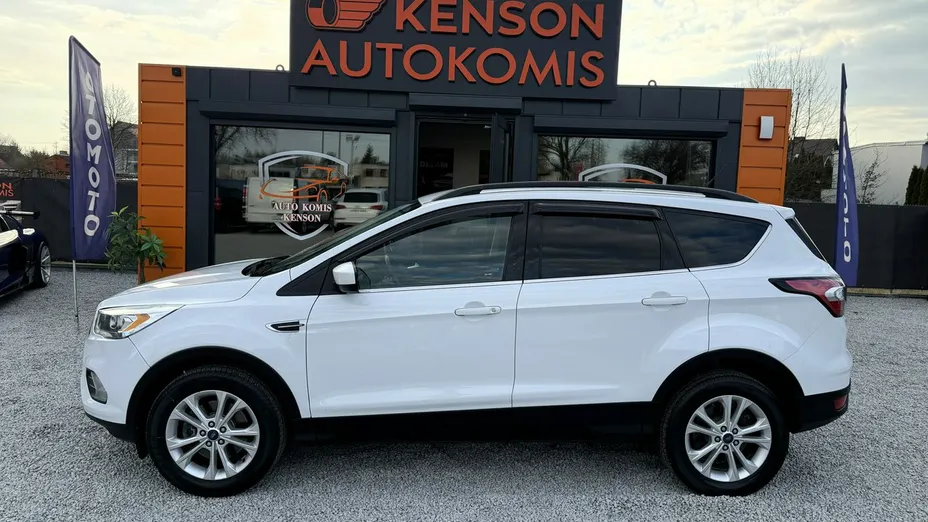 FORD Escape -