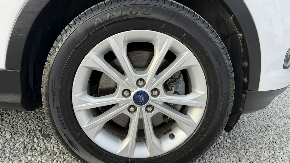 FORD Escape -