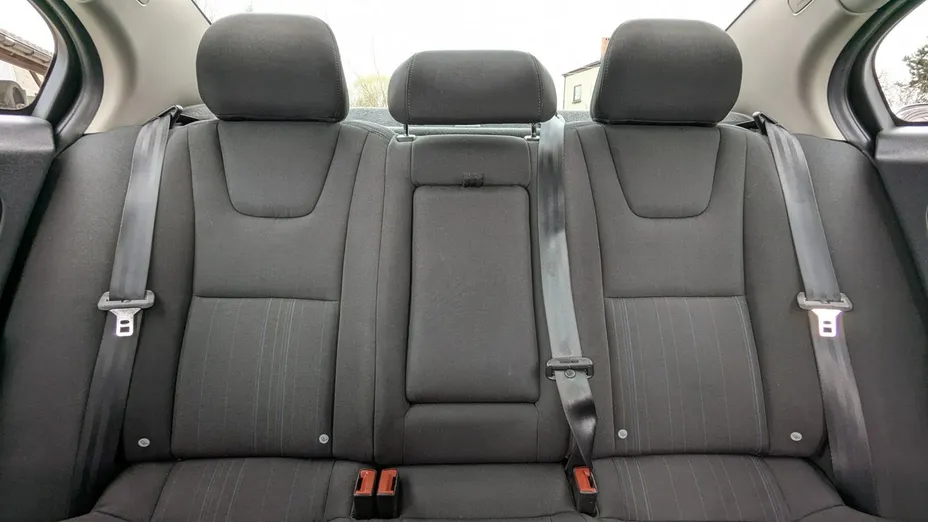 VOLVO S60 -