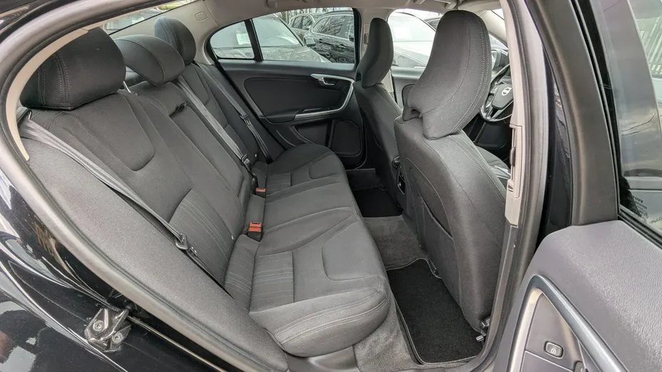 VOLVO S60 -