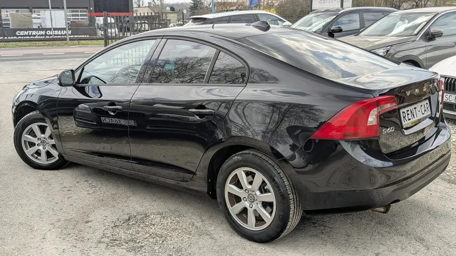 VOLVO S60 -