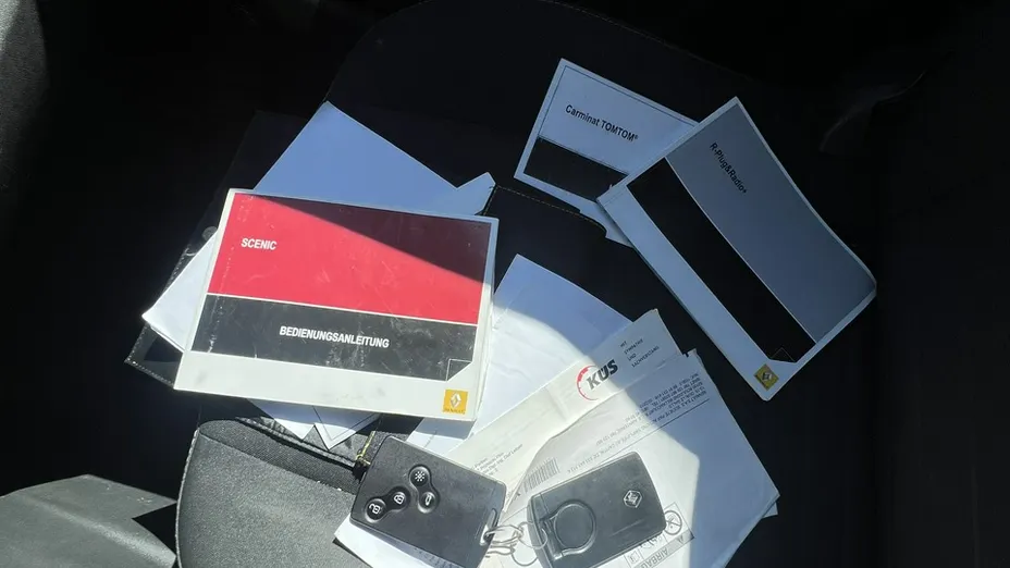 RENAULT Scenic -
