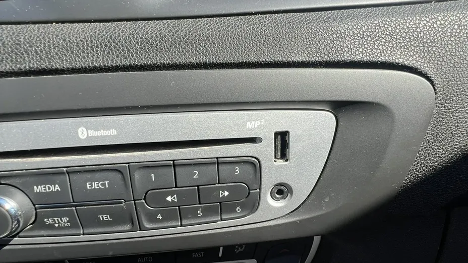 RENAULT Scenic -