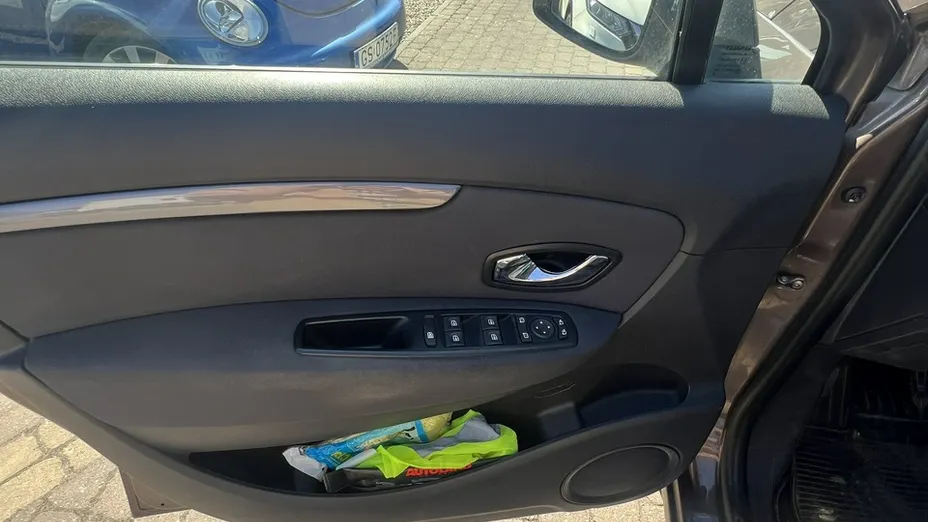 RENAULT Scenic -