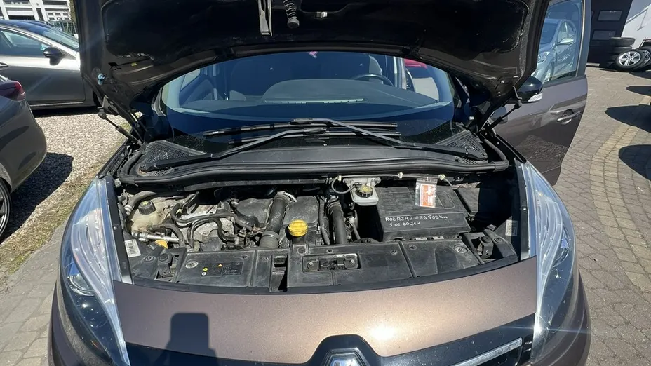 RENAULT Scenic -