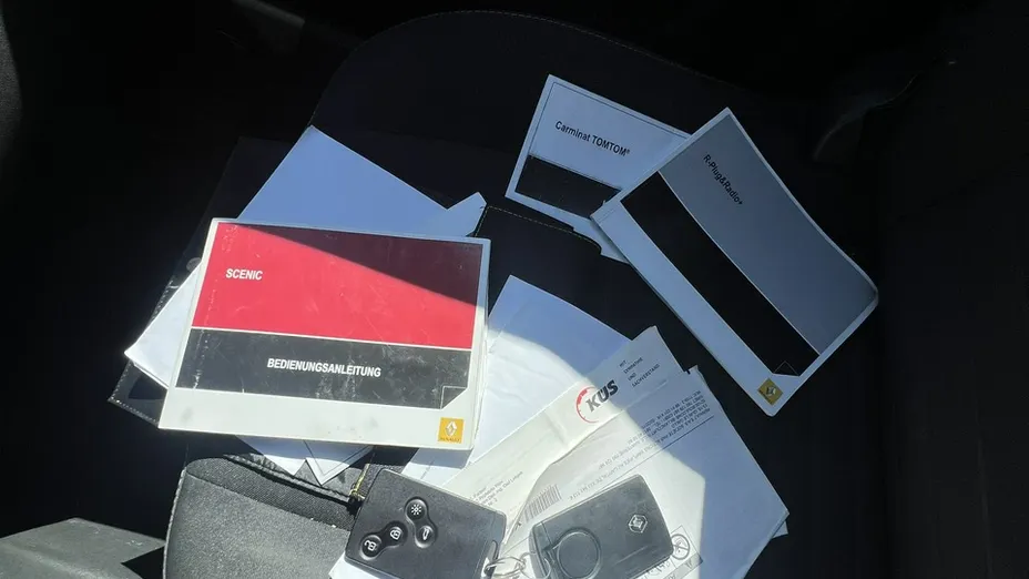 RENAULT Scenic -