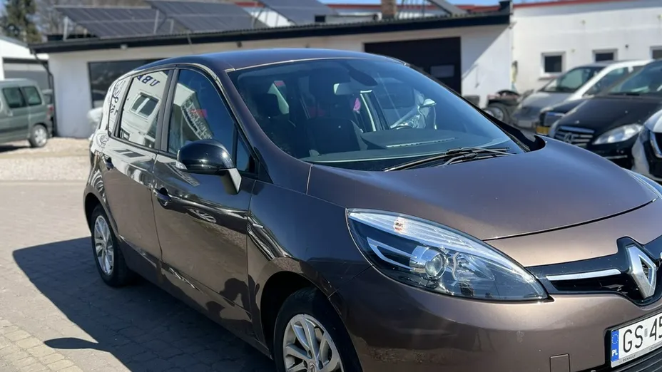 RENAULT Scenic -