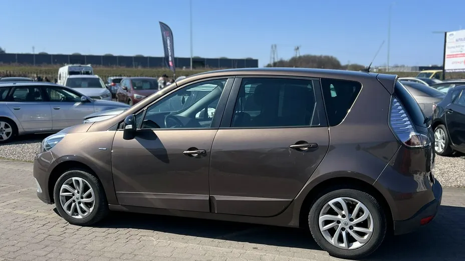 RENAULT Scenic -