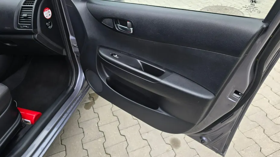 HYUNDAI i20 -