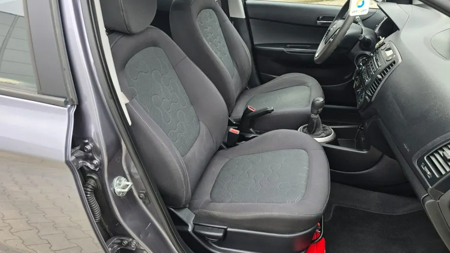 HYUNDAI i20 -