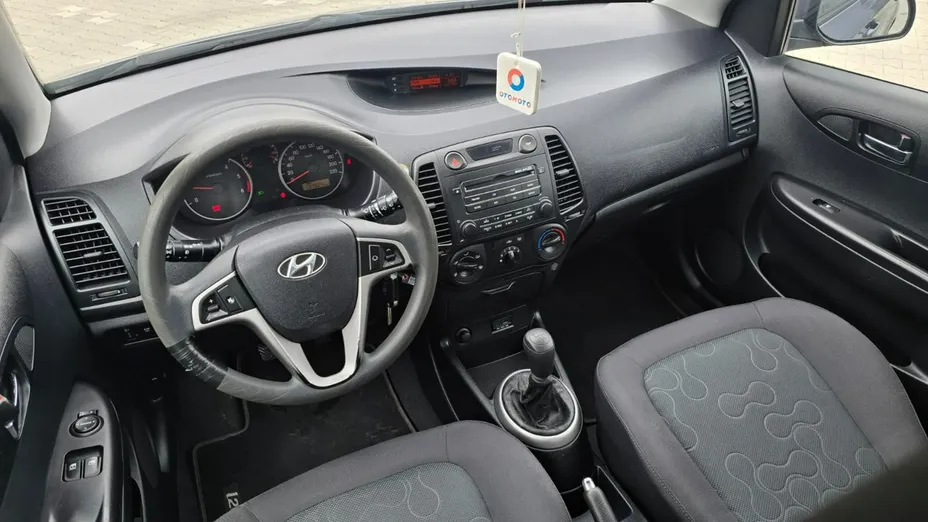 HYUNDAI i20 -