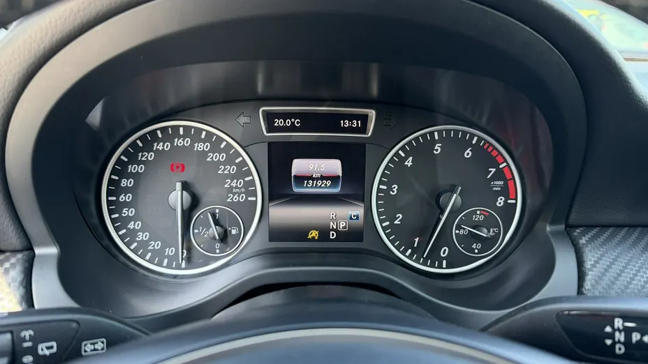 MERCEDES-BENZ GLA -