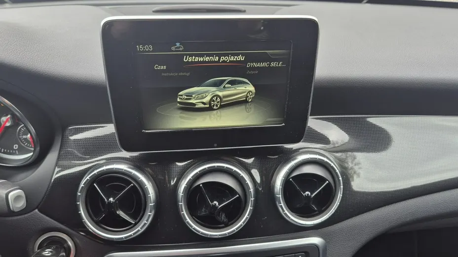 MERCEDES-BENZ CLA -