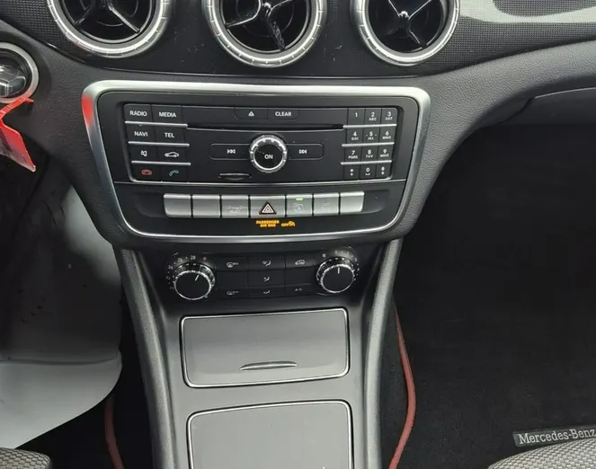 MERCEDES-BENZ CLA -