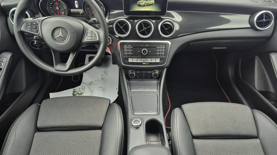 MERCEDES-BENZ CLA -