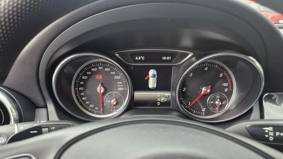 MERCEDES-BENZ CLA -