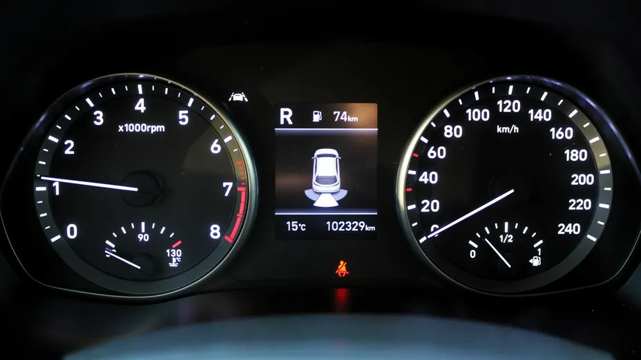 HYUNDAI i30 -