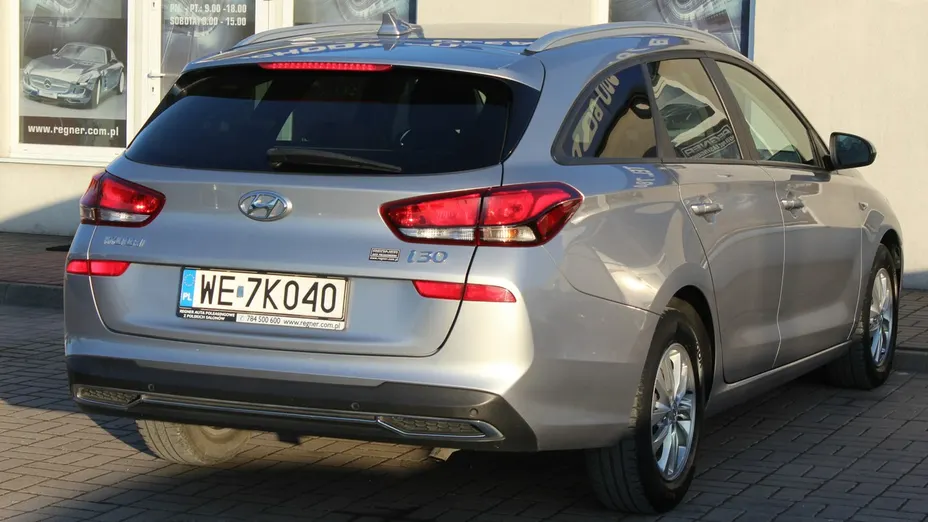 HYUNDAI i30 -
