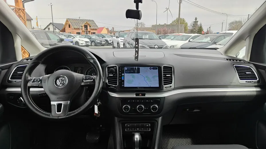 VOLKSWAGEN Sharan -