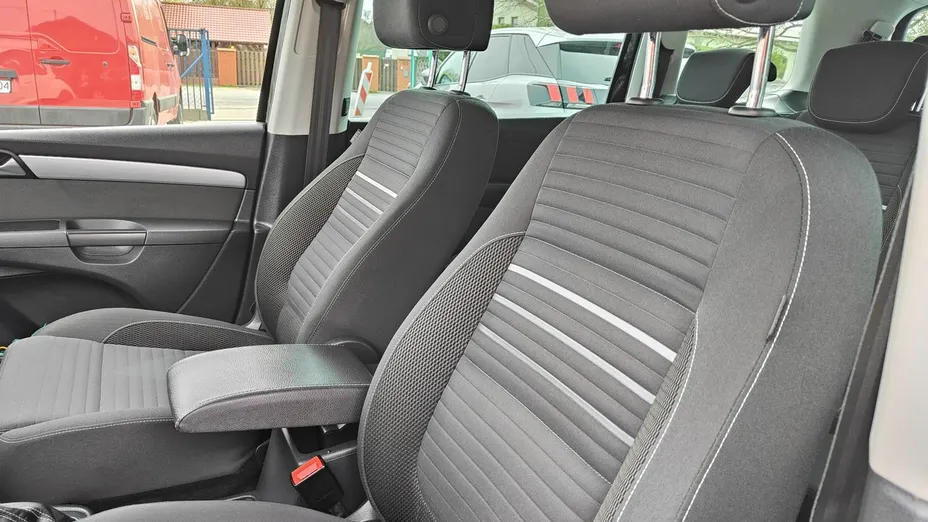 VOLKSWAGEN Sharan -