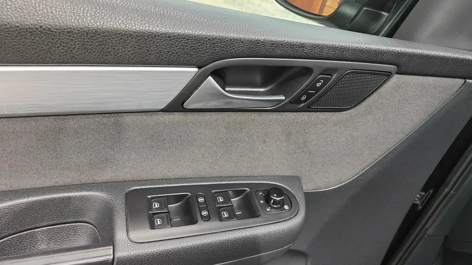 VOLKSWAGEN Sharan -
