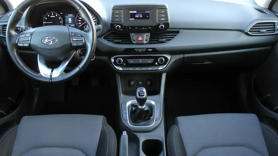 HYUNDAI i30 -
