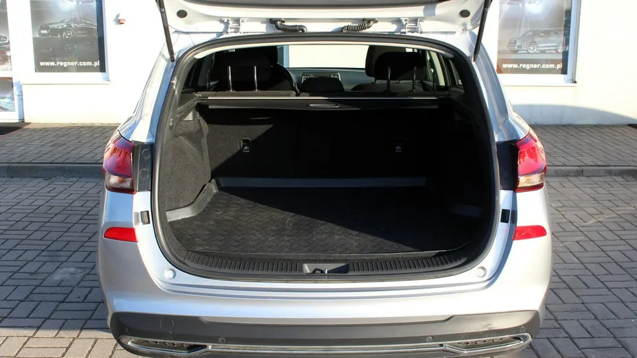HYUNDAI i30 -
