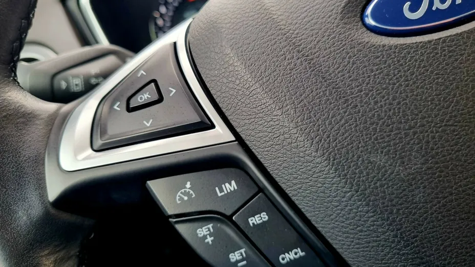 FORD Mondeo -