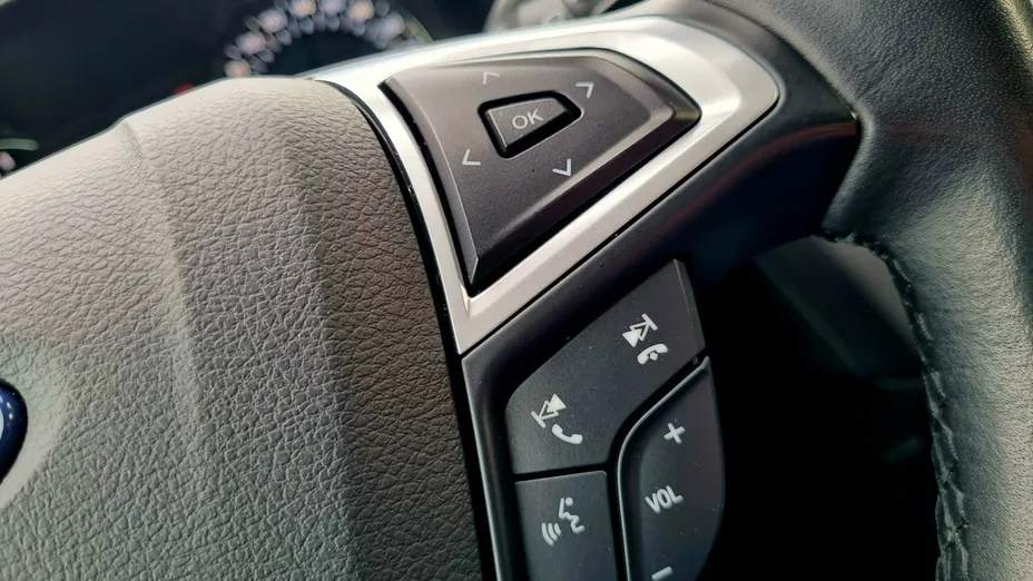 FORD Mondeo -