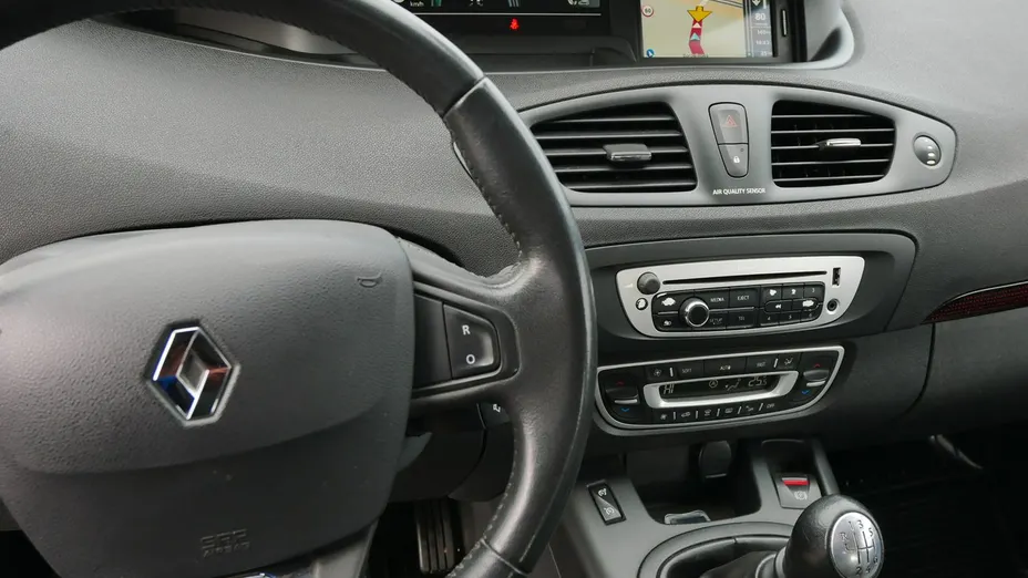 RENAULT Scenic -