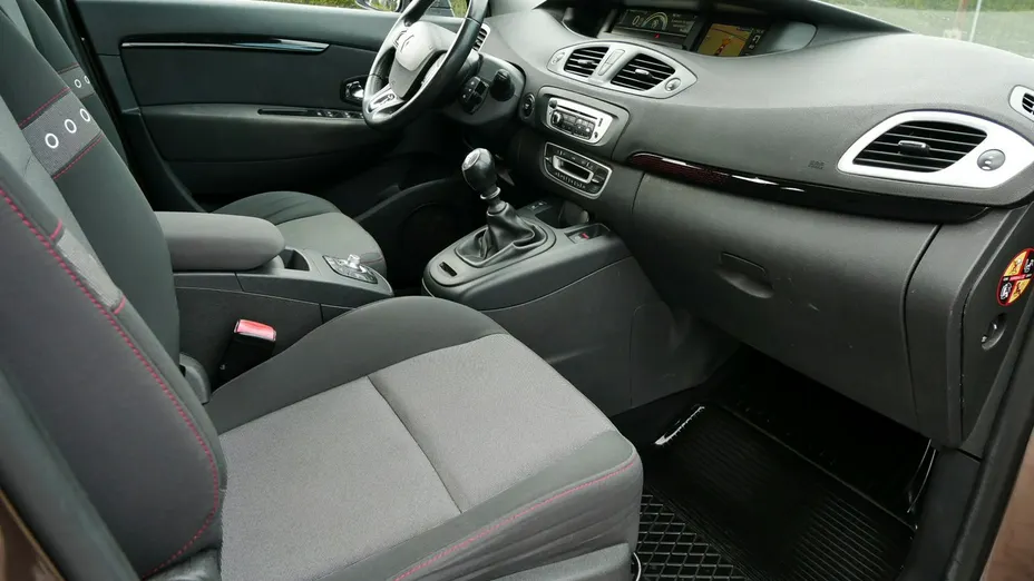 RENAULT Scenic -