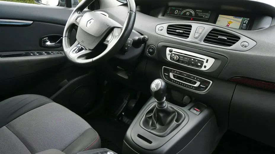 RENAULT Scenic -