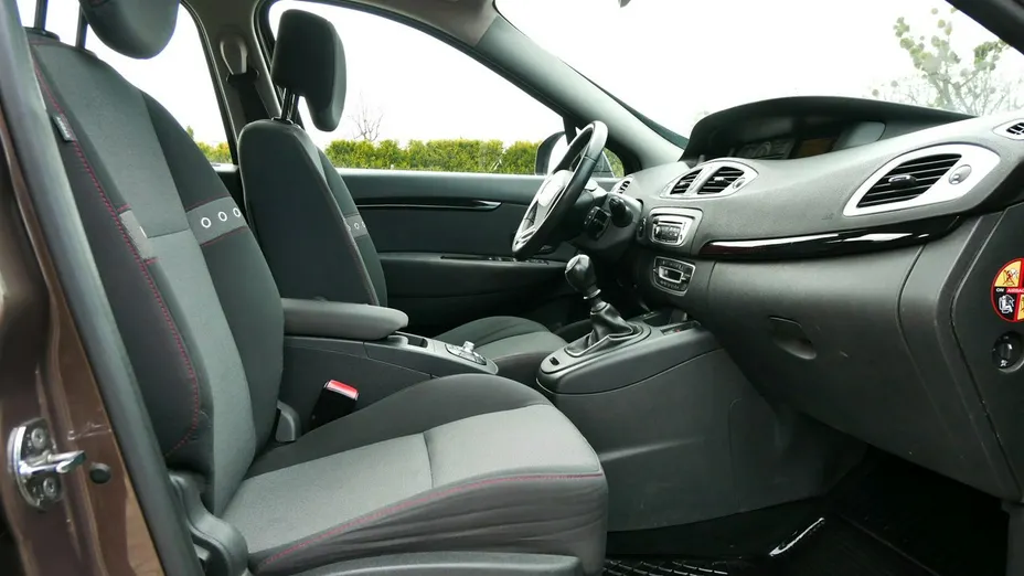 RENAULT Scenic -