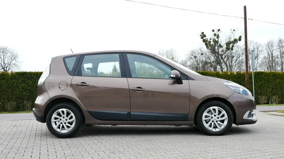 RENAULT Scenic -