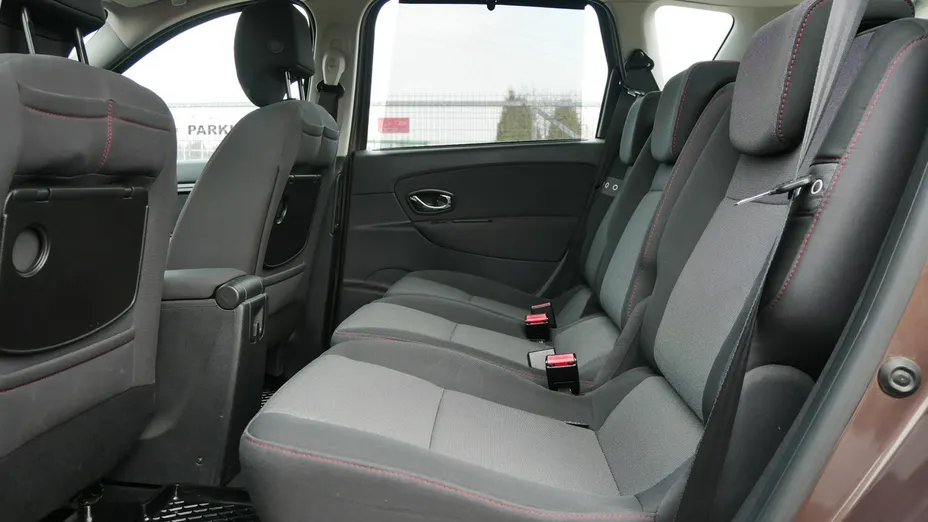 RENAULT Scenic -