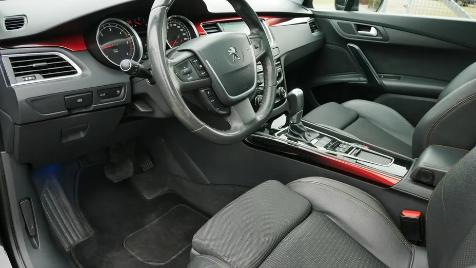 PEUGEOT 508 -