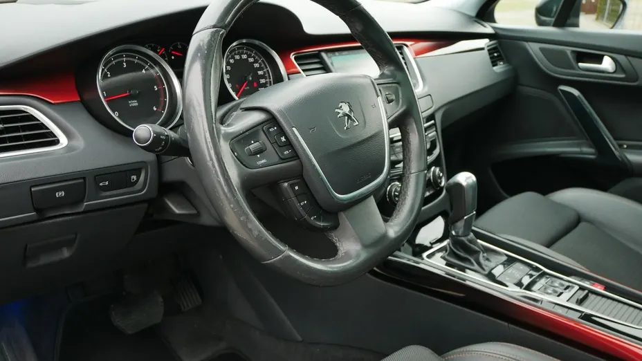 PEUGEOT 508 -