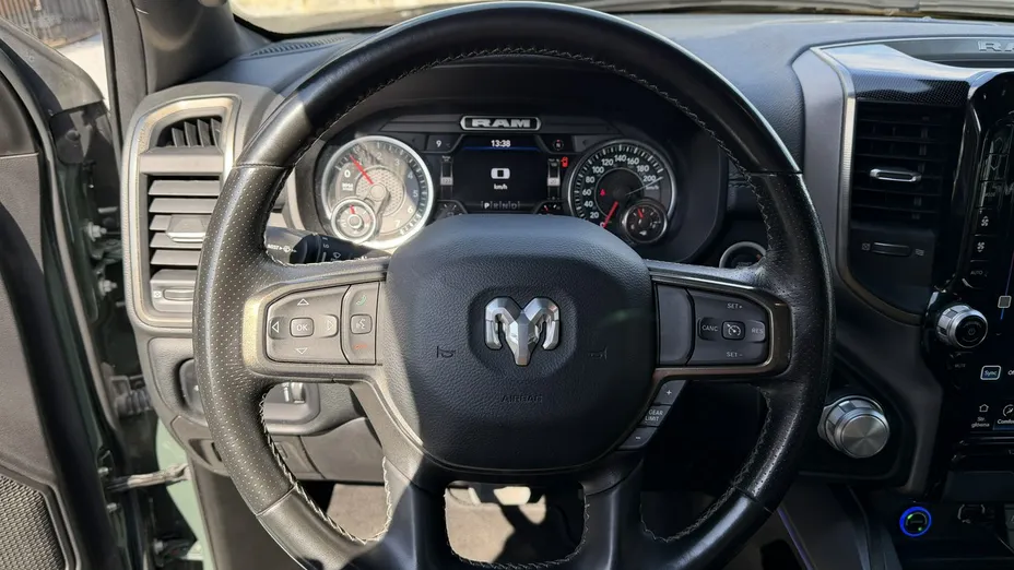 DODGE RAM -