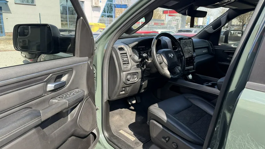 DODGE RAM -