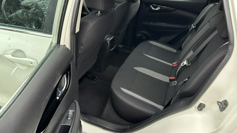 NISSAN Qashqai -