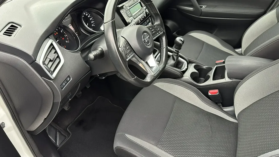 NISSAN Qashqai -