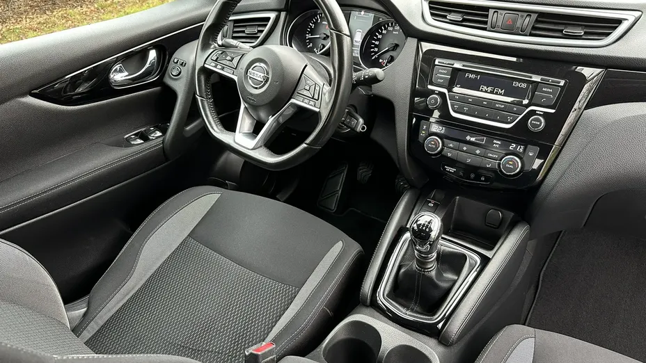 NISSAN Qashqai -