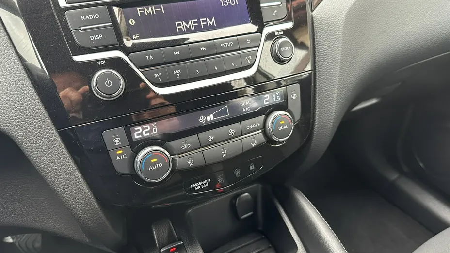 NISSAN Qashqai -
