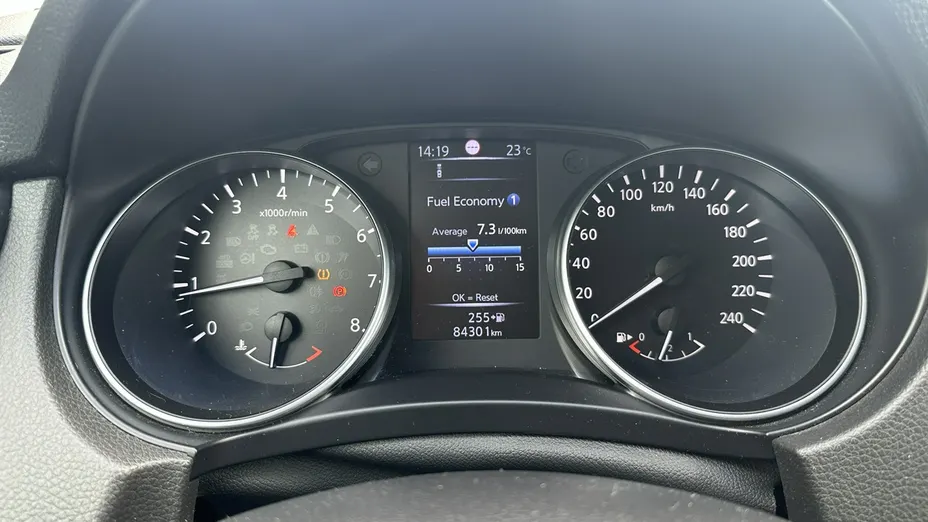 NISSAN Qashqai -