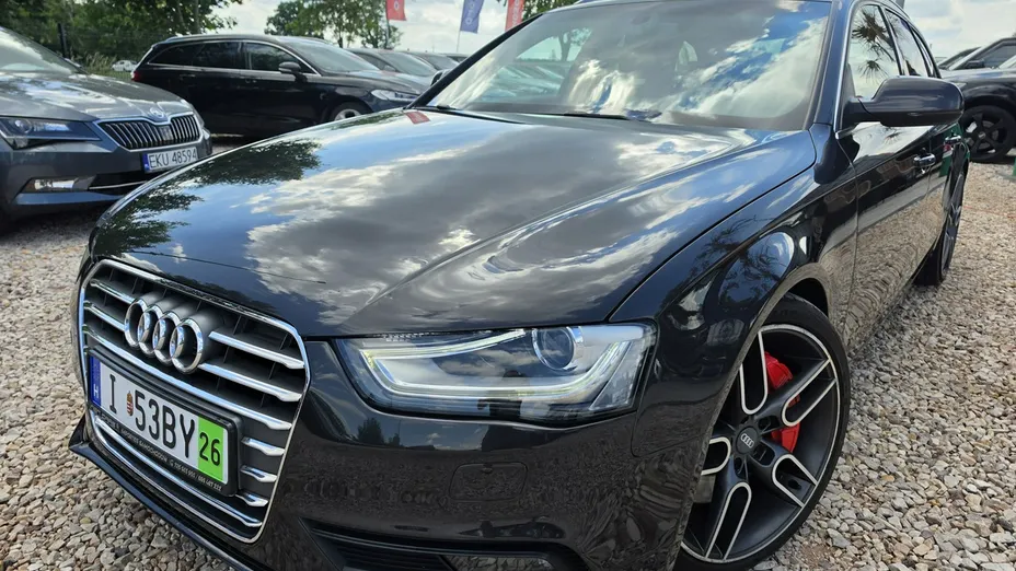 AUDI A4 -