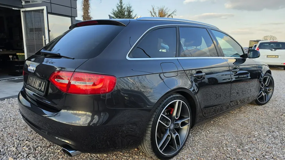 AUDI A4 -