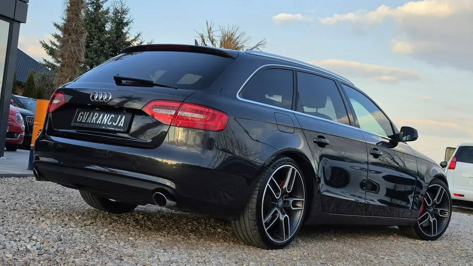 AUDI A4 -