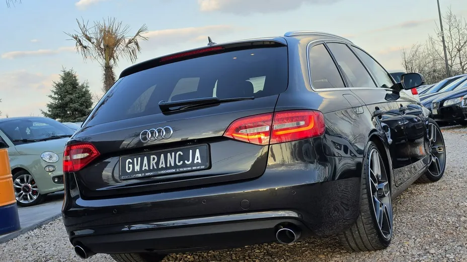 AUDI A4 -