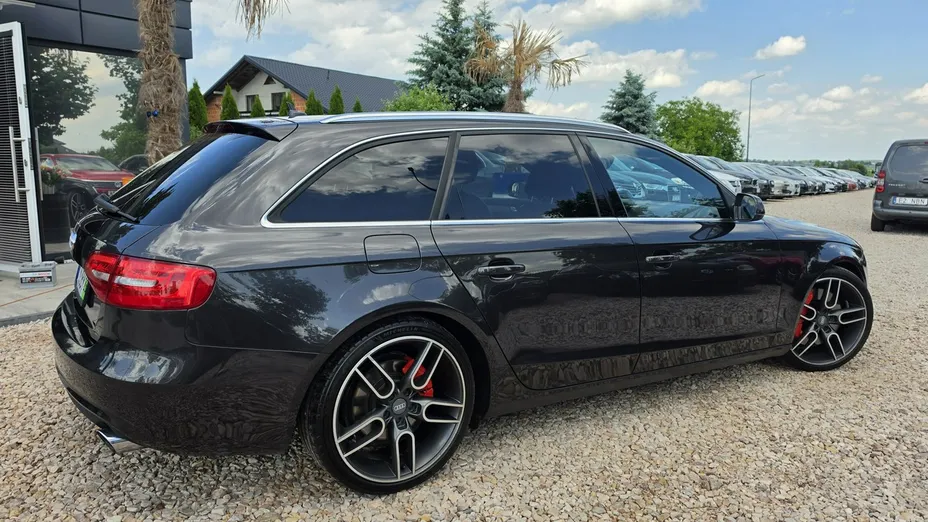 AUDI A4 -
