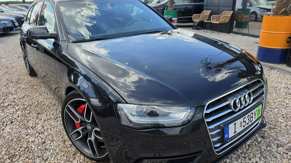 AUDI A4 -